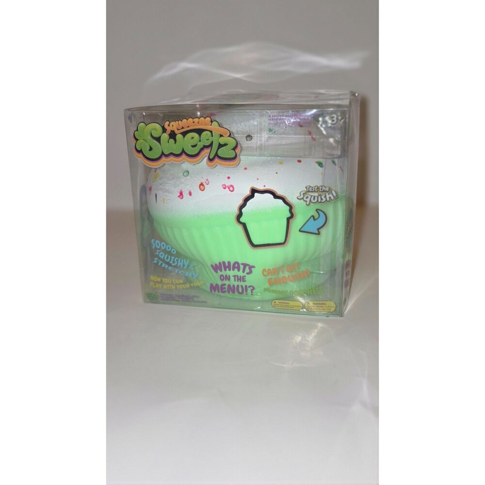 Squeezee Sweetz Green Cupcake Scented Squishy Toy Brand New Sealed